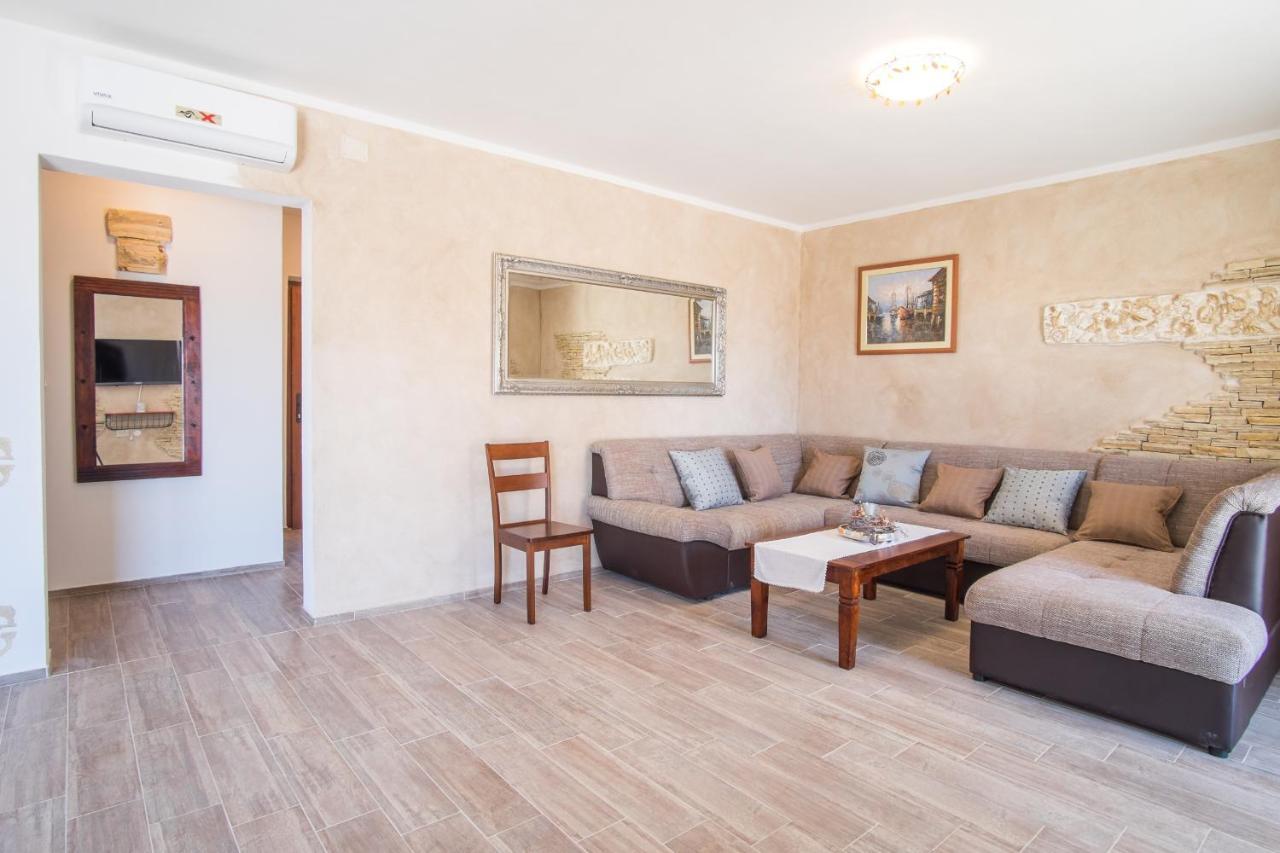 Villa Dijana West Linardici Экстерьер фото
